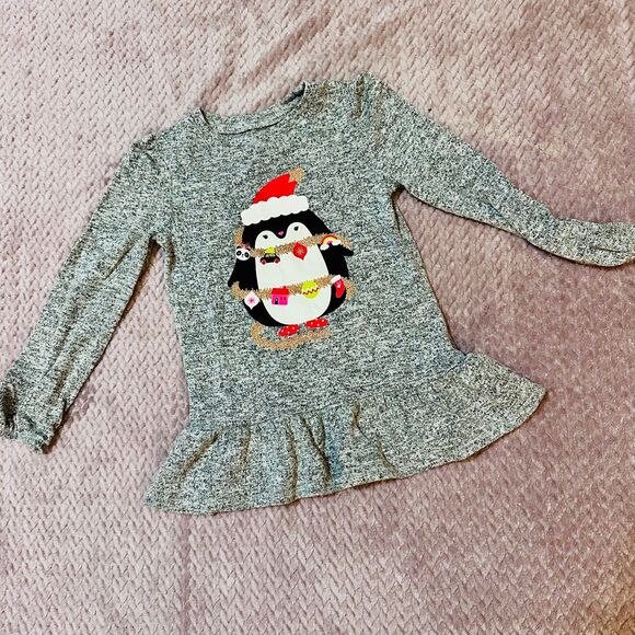Girl’s Christmas Shirt Size 5 - Picture 1 of 6